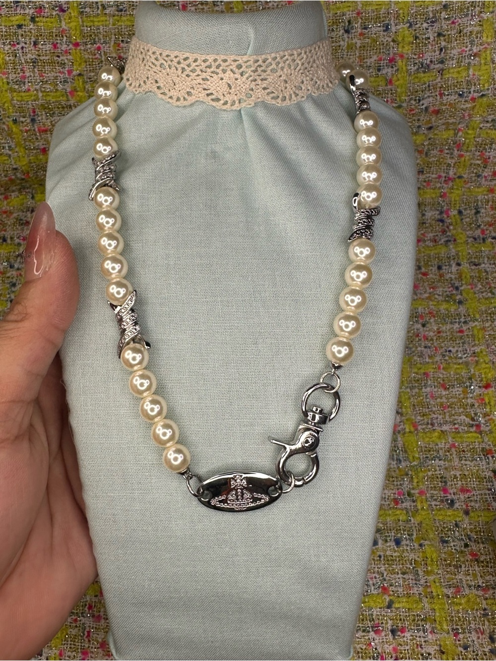 AA great Vivienne Westwood Cream Pearl and Silver Orb Logo Necklace